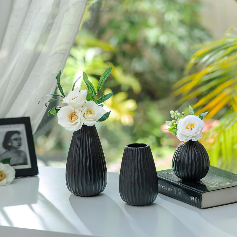 Ceramic / Porcelain Table Vase, Black