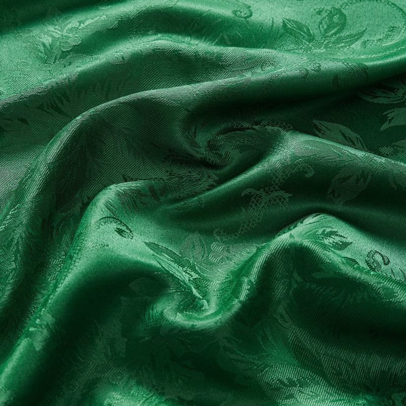 Green Jacquard Polyester Holiday Table Runner with Tassels