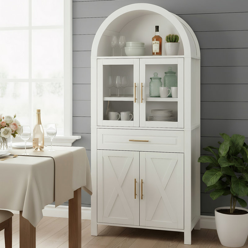 Grand garde-manger arqué avec porte vitrée, garde-manger de style campagnard avec tablettes réglables et porte de grange
