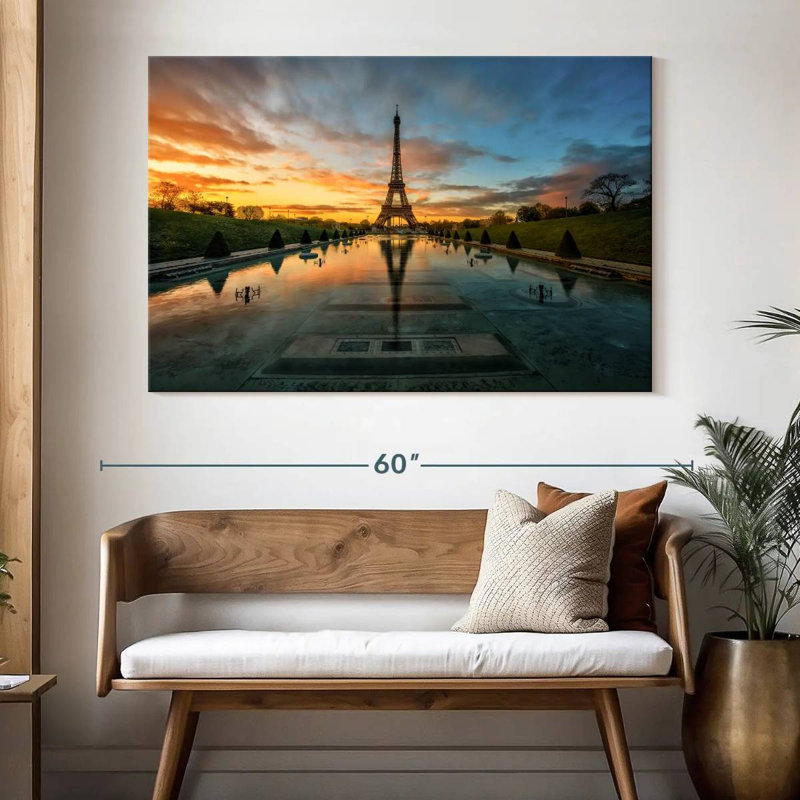 Lilie, reflet de la tour Eiffel, H 34 po x l 51 po