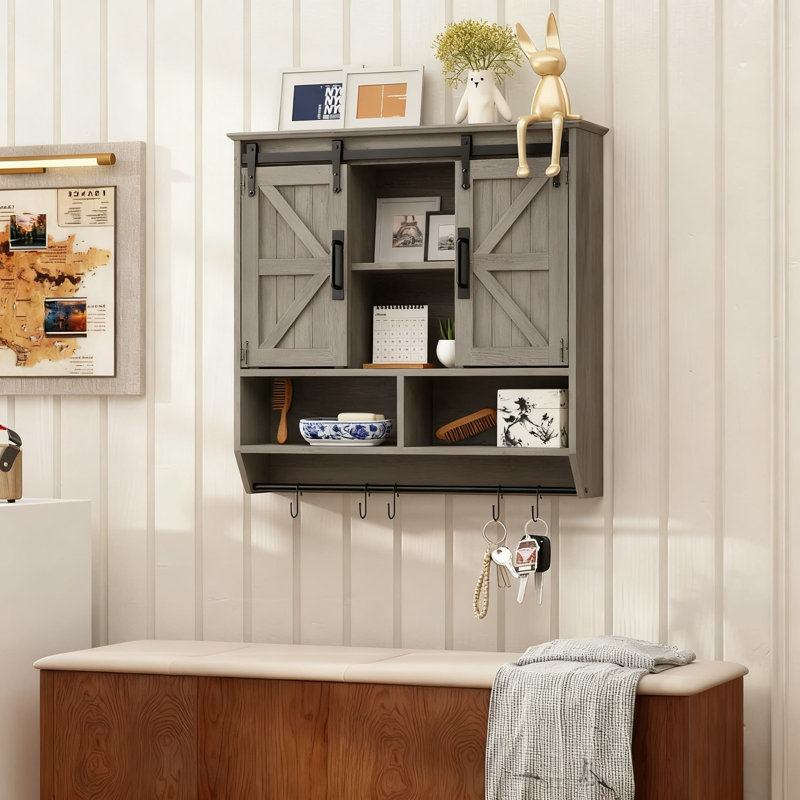Armoire de salle de bain Farmhouse avec portes de grange coulissantes, armoire de rangement rustique à 3 niveaux avec tablettes réglables, armoire à pharmacie murale