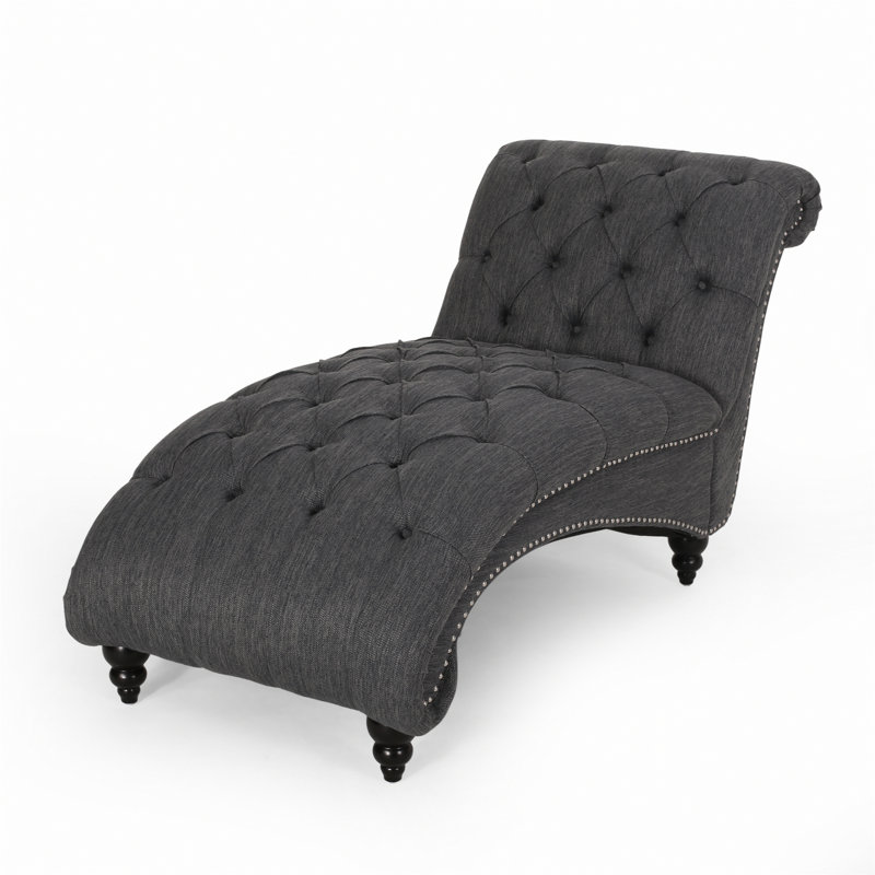 Chaise longue capitonnée à boutons avec pieds en bois de bouleau