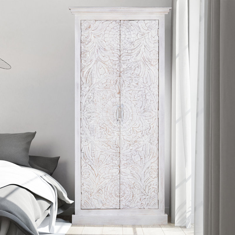 Armoire Wycomb, Blanchies
