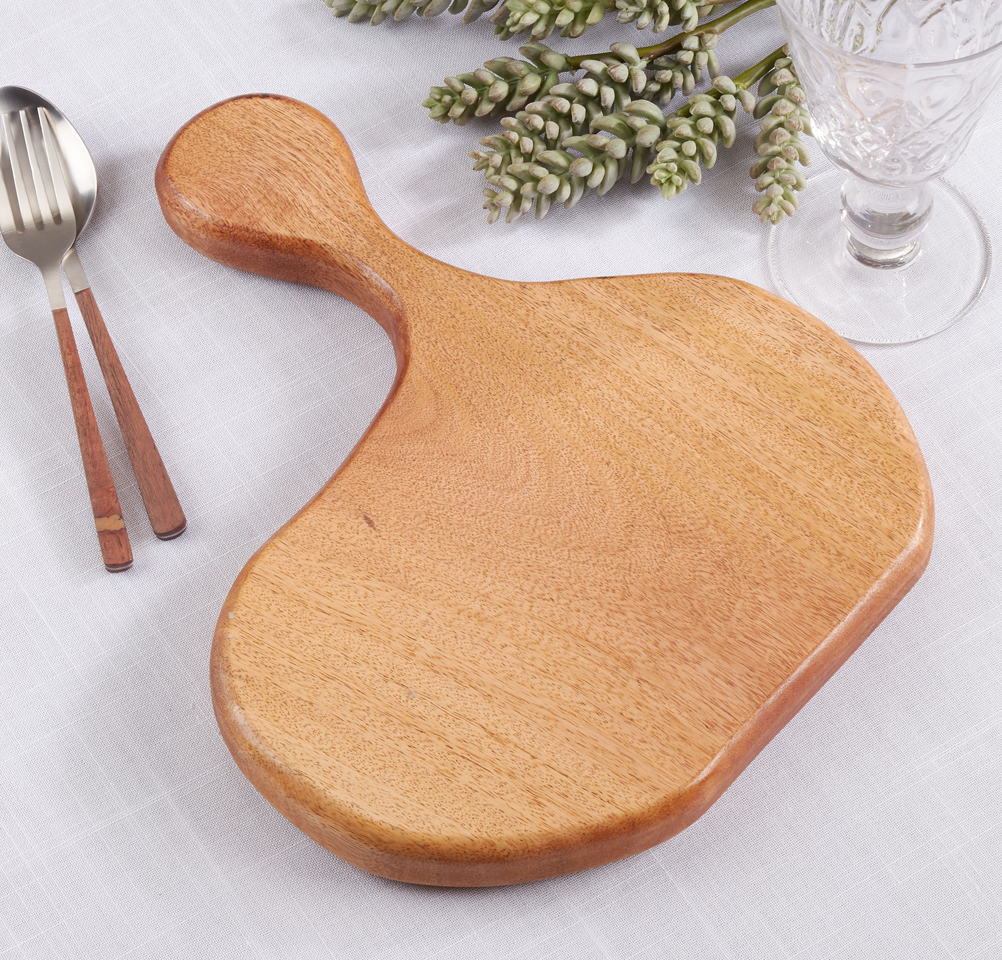  Martha Stewart Kindale 18 x 14 Cutting Charcuterie Board -  Round - Mango Wood : Home & Kitchen