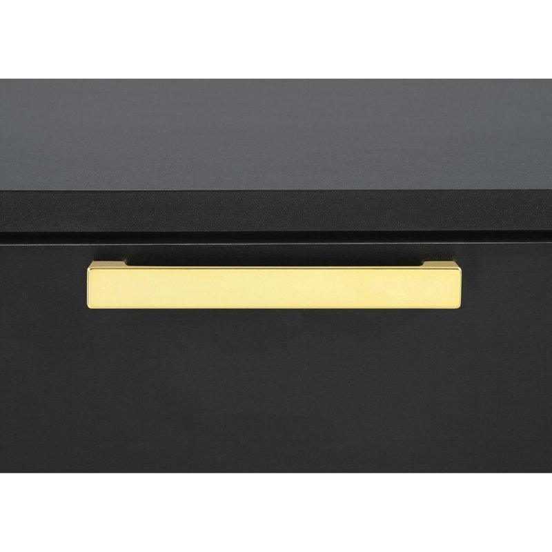 La commode rectangulaire à 6 tiroirs Lexie est une solution de rangement élégante et fonctionnelle pour les chambres à coucher modernes.