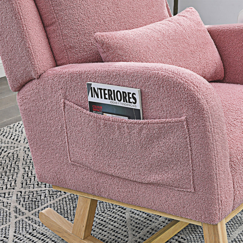 Chaise berçante moderne, Tissu rose en peluche