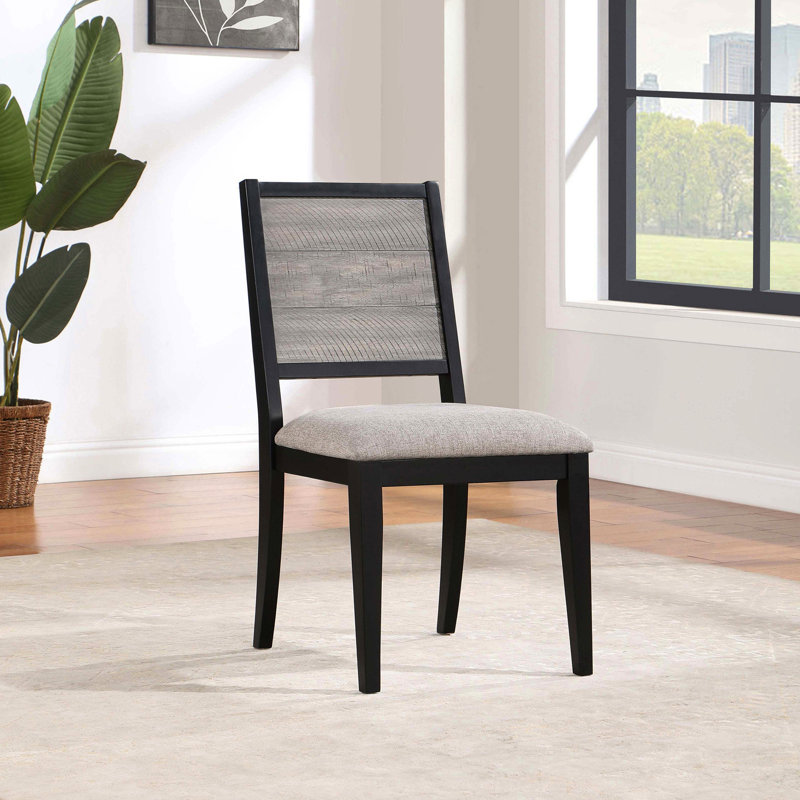 Chaise d'appoint grise et noire avec structure de support solide 100 % tissu.