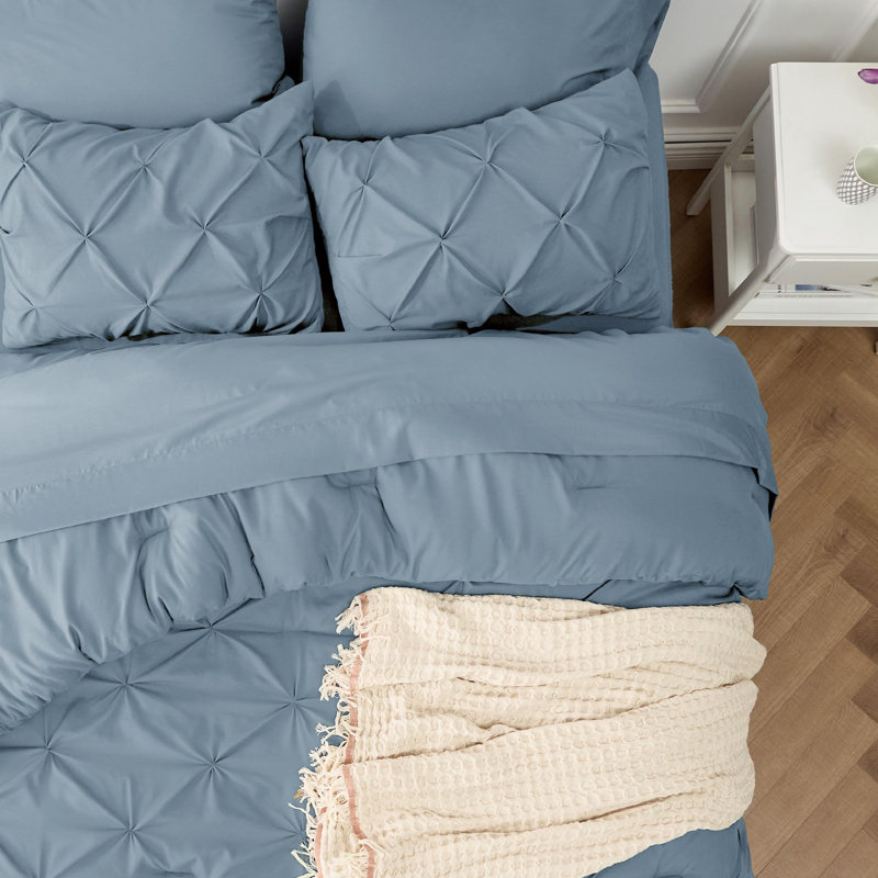 Bed-in-a-bag Bourgogne Pintuck - simple / simple TG - ensemble d'édredon à plis pincés bleu minéral avec draps, taies d'oreiller et taies décoratives pour dortoir (ensemble de 5)