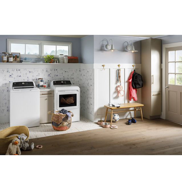GE Appliances 7.4 Cu. Ft. Natural Gas Dryer Sensor Dry Reversible Door in White