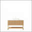 Meuble-lavabo 48 po, meuble de rangement autoportant avec 3 portes et tablette ouverte, vasque rectangulaire blanche en céramique et comptoir en pierre frittée blanche de Carrare, couleur grain de bois