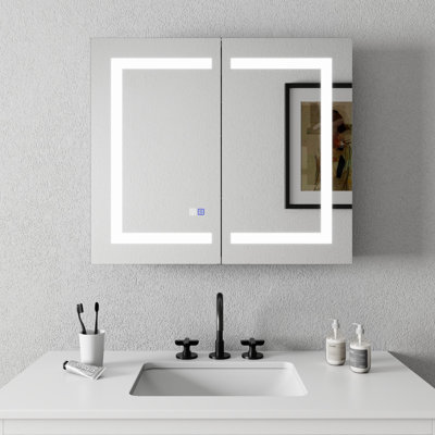  Pharmacie à DEL sans cadre avec miroir et 3 tablettes réglables, disponible en formats H 26 po x l 36 po et H 26 po x l 30 po