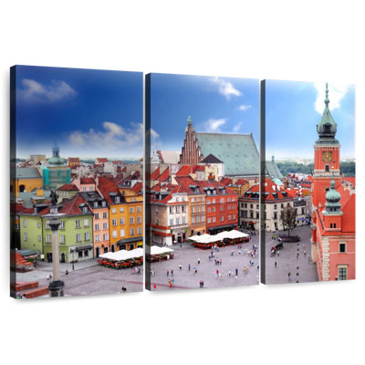 Nicci Warsaw Castle Square