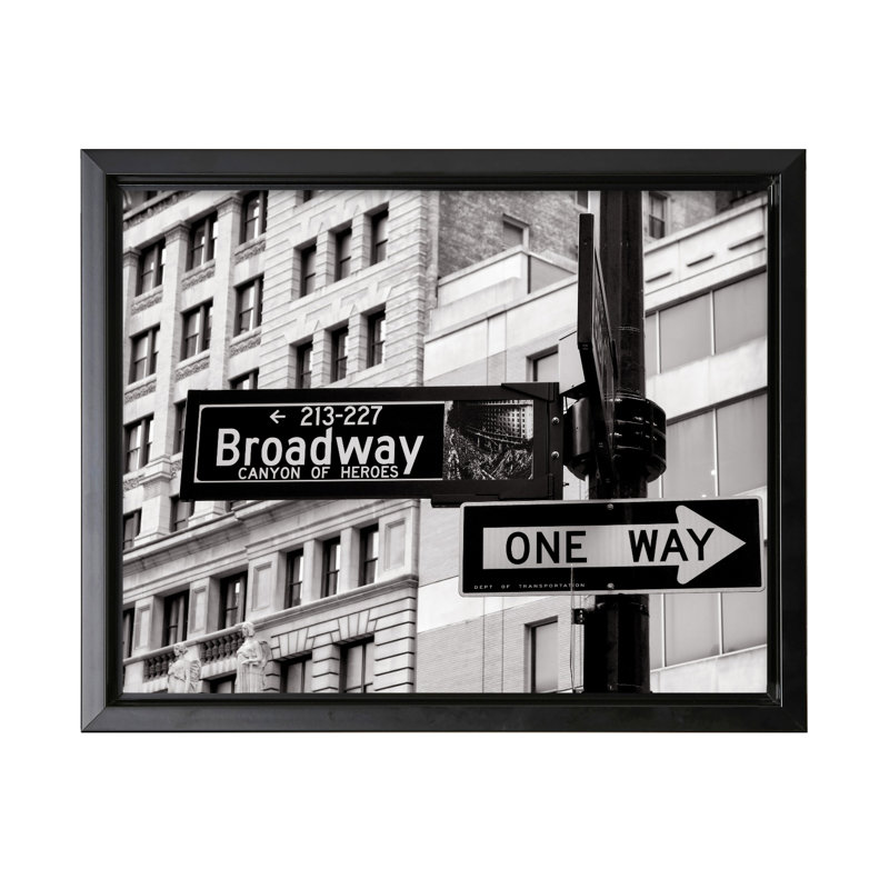 Plaque de rue Broadway, Black Framed, Canvas, 12"H x 16"W