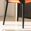 2 chaises de salle à manger, fabriquées en cuir de polyuréthane moderne sur métal, orange et brun (de 2), et en cuir, élégante et stable