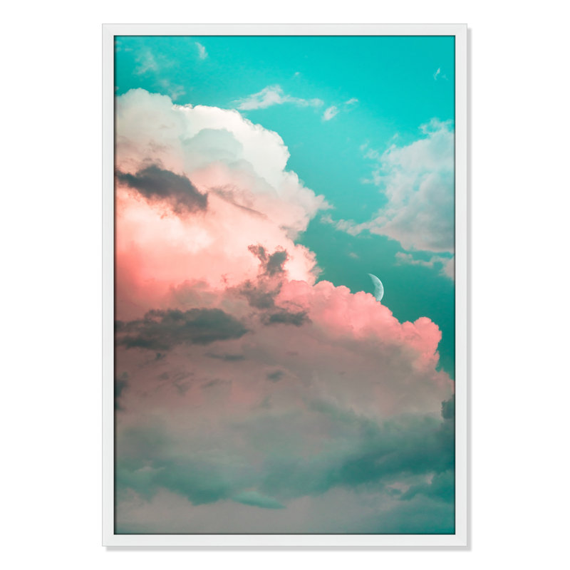 «Crescent Sky» par Szabo Viktor - Art encadré avec fond perdu, H 35,5 po x l 25,5 po x P 1,25 po, Cadre blanc satiné