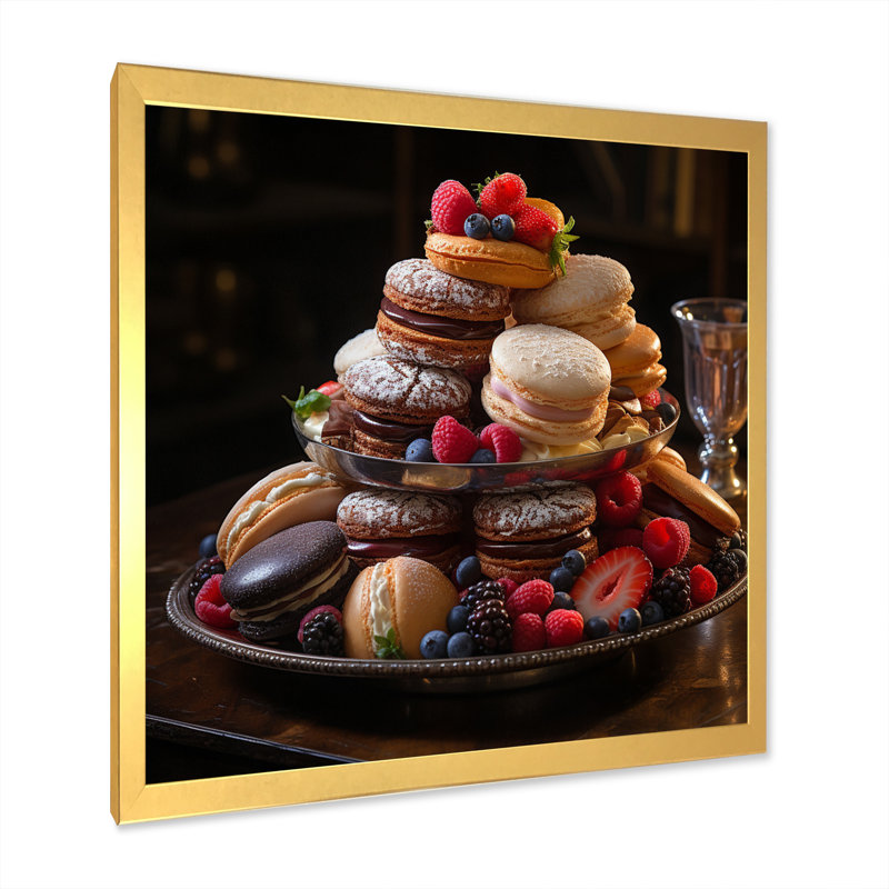 Sweet Pastries IV sur impression sur toile, Cadre doré à une seule photo, H 36 po x l 36 po x P 1,5 po