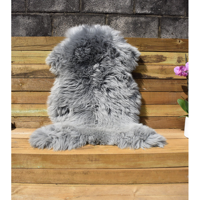 Reagan Handmade Sheepskin Wool Silver/Grey Rug