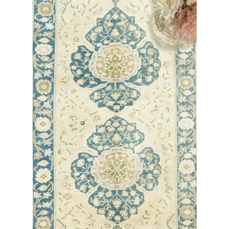 Tapis en laine à motifs floraux Tunay