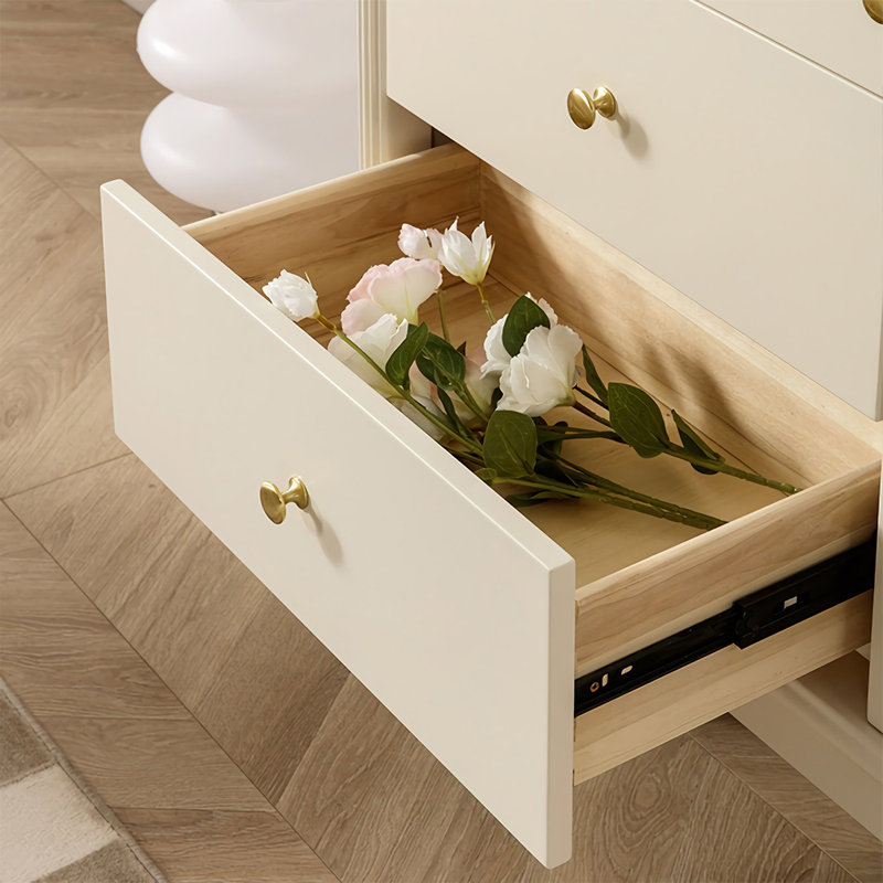 White Simple Exquisite Solid Wood Accent Chest