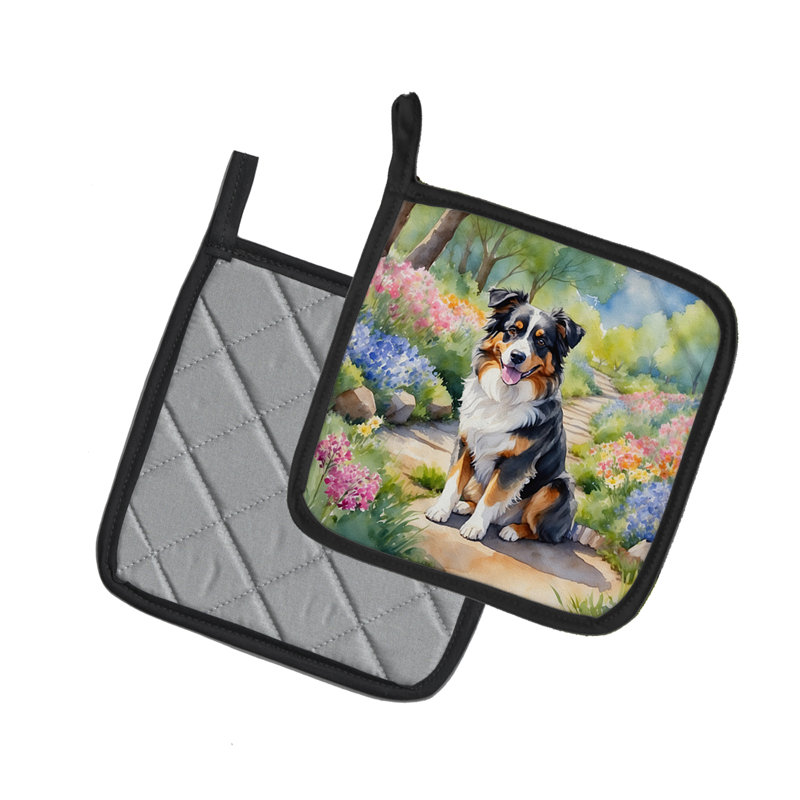 Caroline's Treasures Floral Polyester Potholder Set
