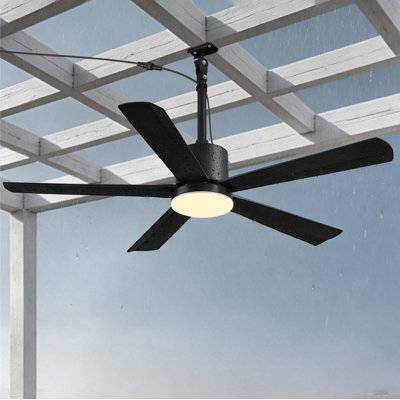 Ventilateur de plafond étanche étanche à l'eau 44 po à 5 pales avec jets à intensité variable et télécommande