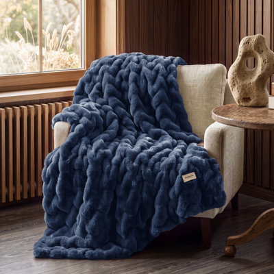 Bedsure Faux Fur Twin Blanket, Ultra Soft Warm Wave Textured Blanket, Luxurious Decor for Couch, Sofa, and Bed