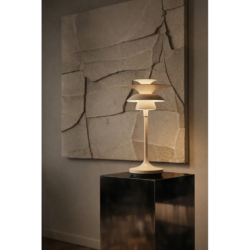 Picasso Metal Novelty Lamp, Nougat