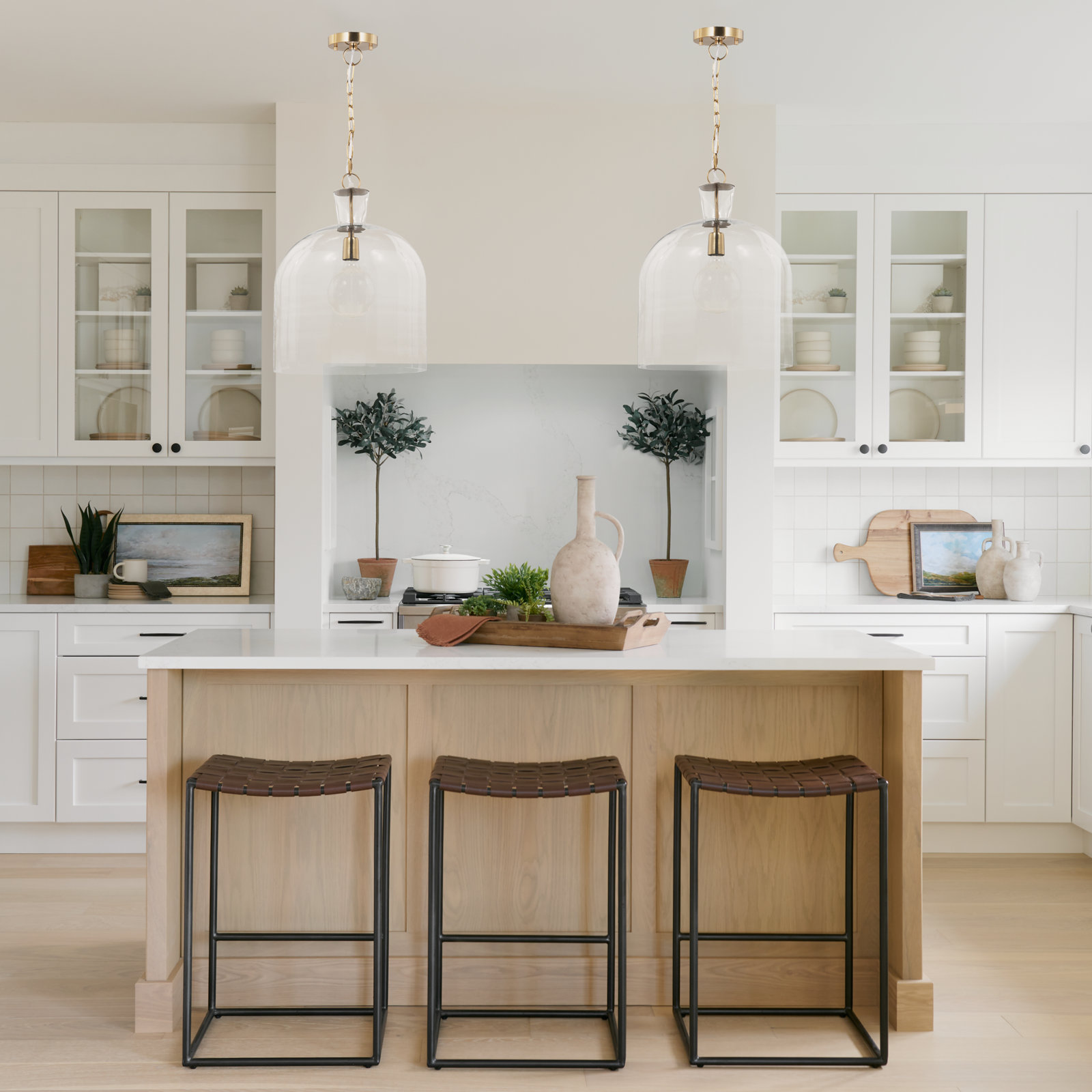 Seandell Single Light Glass Dimmable Pendant