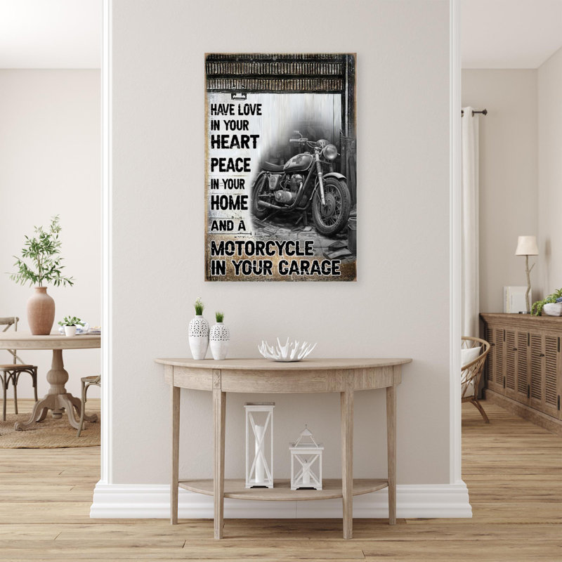 Motocyclette dans votre garage, impression sur toile, H 36 po x l 24 po x P 1,25 po