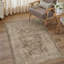 Tapis brun clair lavable rétro Bremerton avec envers antidérapant-785227942-784230869