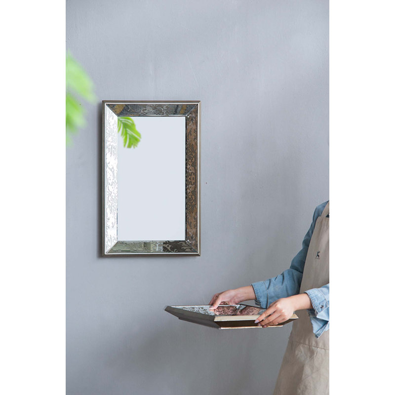 Miroir argent antique avec accents floraux, H 12 po x l 20 po