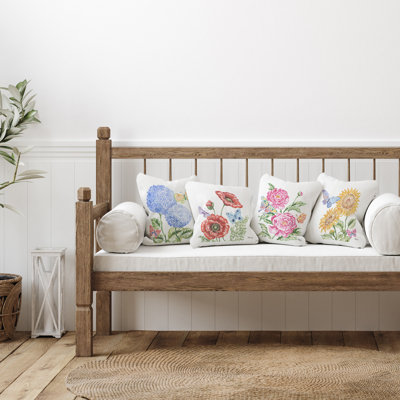 Ensemble de 4 coussins décoratifs imprimés Brushstroke Florals & Butterflies, design par Paul Brent