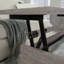 Table basse à plateau relevable, finition brune