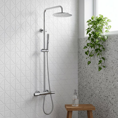 Système de douche thermostatique mural à trois fonctions en laiton massif avec pommes de douche à main et bec de lavage des pieds