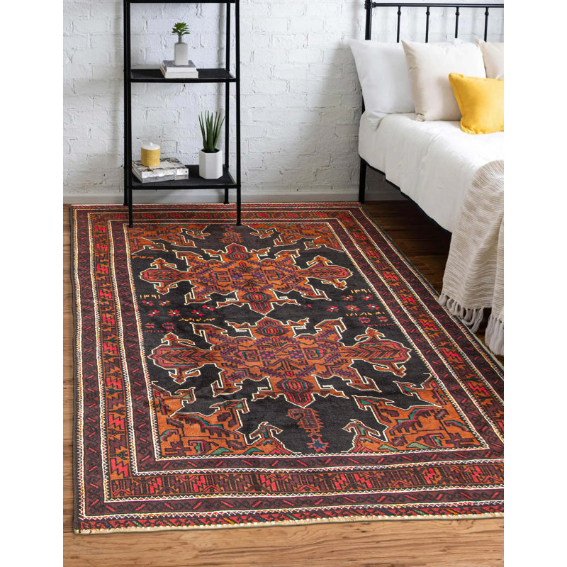 Tapis brun Teimani 3 pi 7 po x 6 pi 0 po