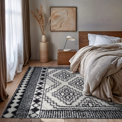 Tapis blanc à poils longs à motif géométrique - facile à nettoyer, facile à nettoyer
