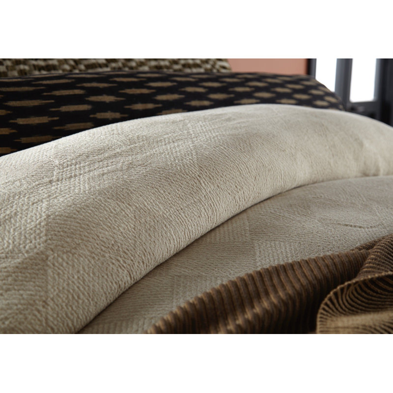 Housse de couette pour grand lit + 2 taies décora