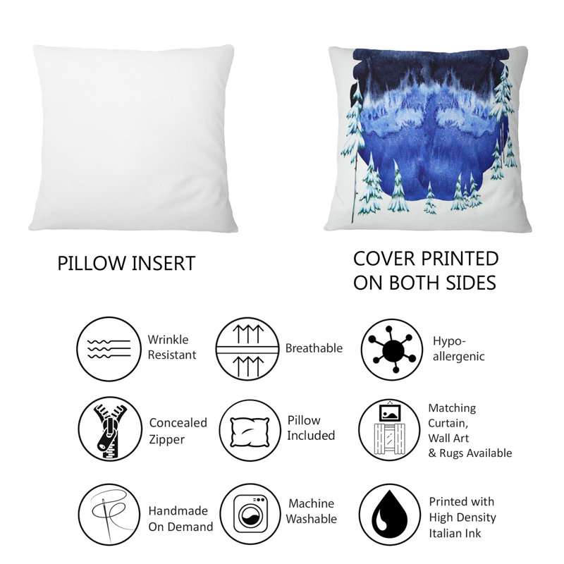 Panorama avec sapins recouverts de neige sur un ciel bleu - Coussin décoratif traditionnel imprimé 1