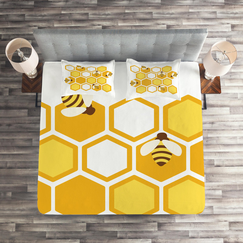 Farmhouse / Country Geometric Shapes Coverlet, King Bedspread + 2 Shams