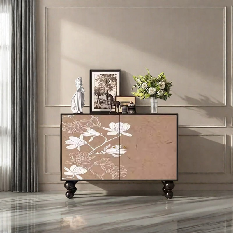 Armoire avec cadre en pin et poignées rétro