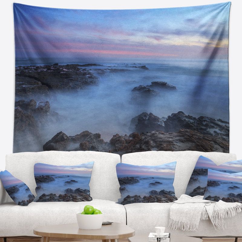 «Beach Long Exposure at Sunset Over Rocks Tapisserie», H 78 po x l 92 po