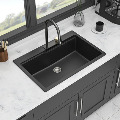 Évier de cuisine à quartz noir 33 x 22 po, robinet coulissant avec cascade de brillance à quartz 33 x 22 po, type et élément