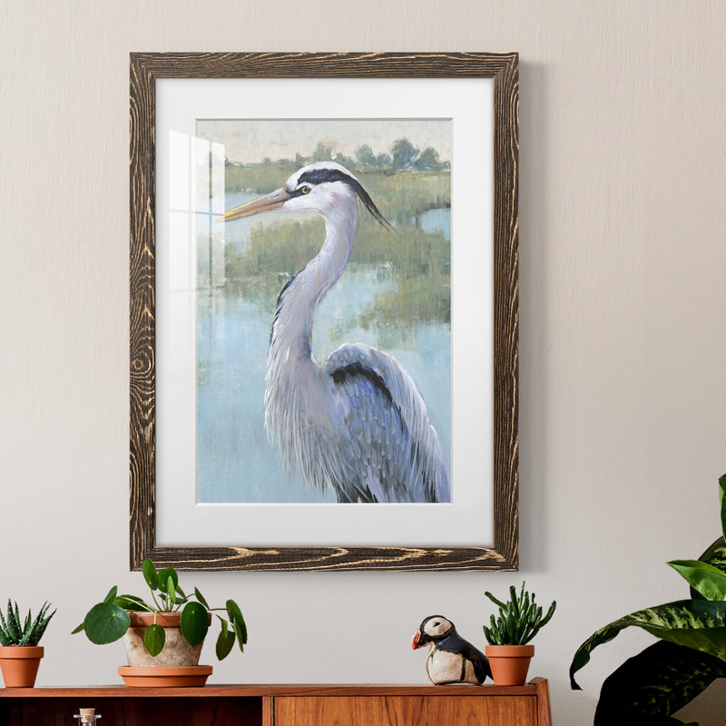 Blue Heron Portrait I - peinture encadrée, H 24 po x l 20 po x P 1 po, Noyer