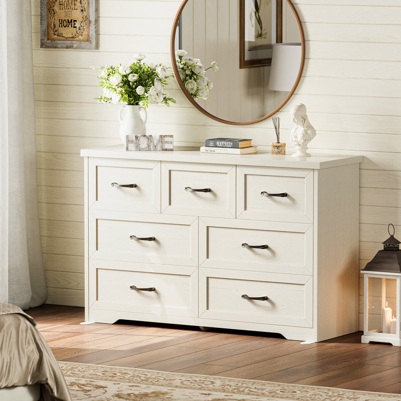 Horizontal Dressser With 7 Ample & Rustic Elegance Drawers, White