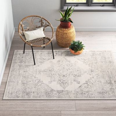Gaither Adelina Machine Woven Area Rug 