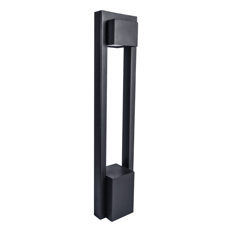 Park LED Pathway Light, 12, 2700, Black on Aluminum