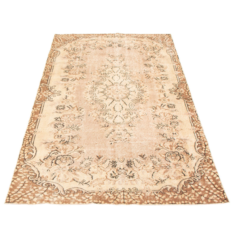 Tapis brun clair Antalya 5 pi 5 po x 8 pi 9 po