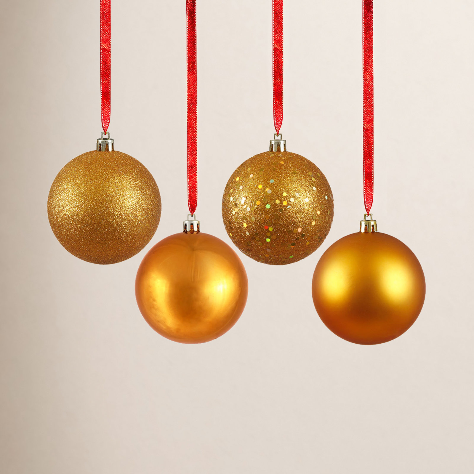 The Holiday Aisle® 4" Shatterproof Bauble, 2.75" H x 2.75" W x 2.75" D, Black