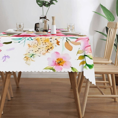 Housse de table à imprimé floral avec bords festonnés 60 x 120 po Watercolor