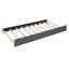 Lit plateforme moderne en lin gris avec lit gigogne caché pour chambre d'amis-841362560